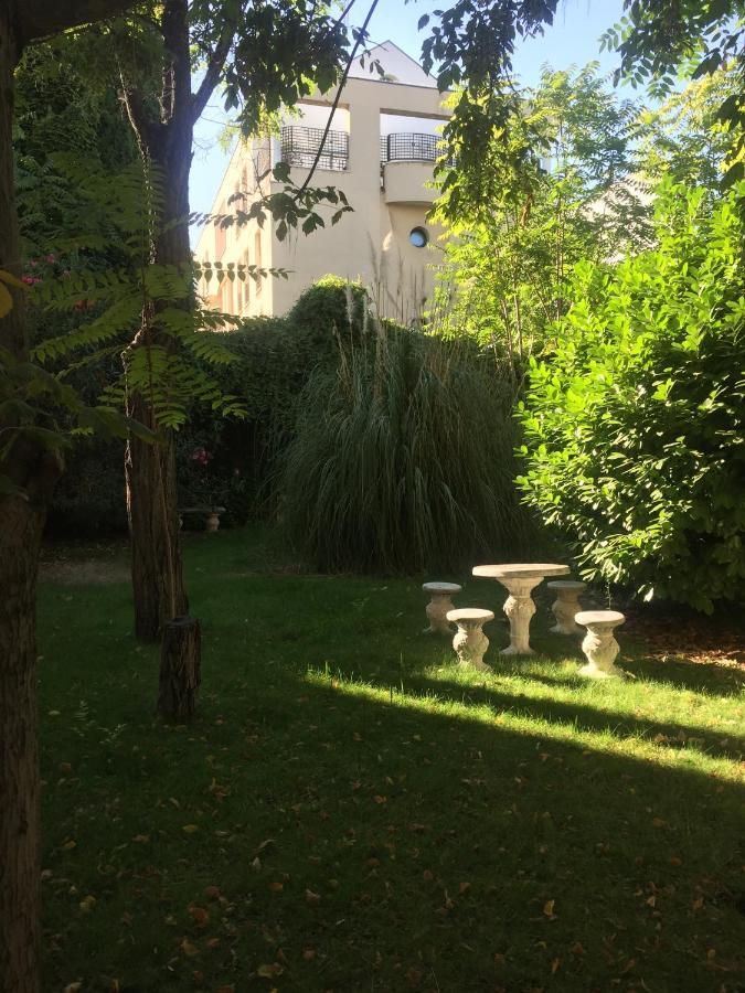 Apartamento Arturo Soria Madrid Exterior photo